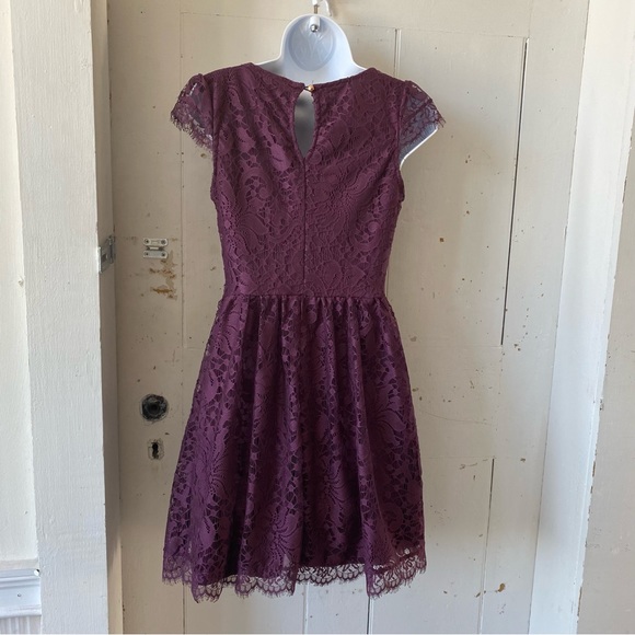 Xhilaration V-Neck Eyelash Lace Dress - Picture 2 of 10